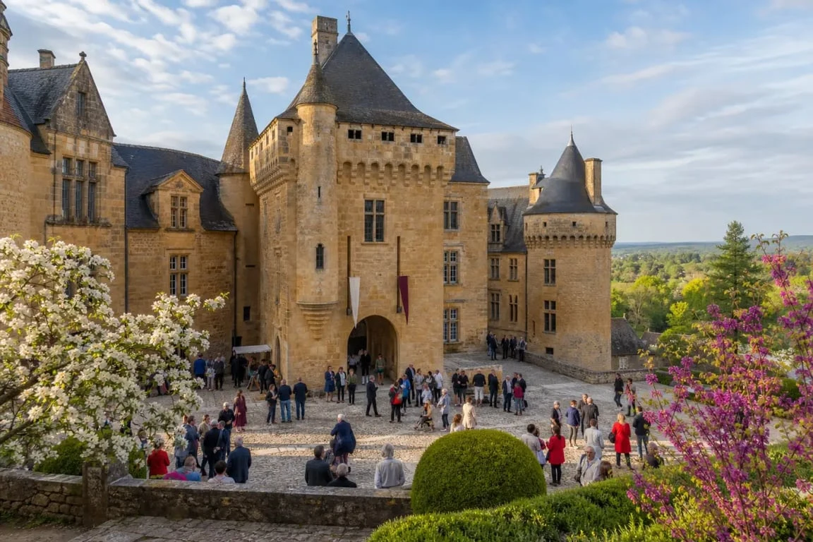 château en fête dordogne 2025 : château du Périgord animé au printemps pendant le festival